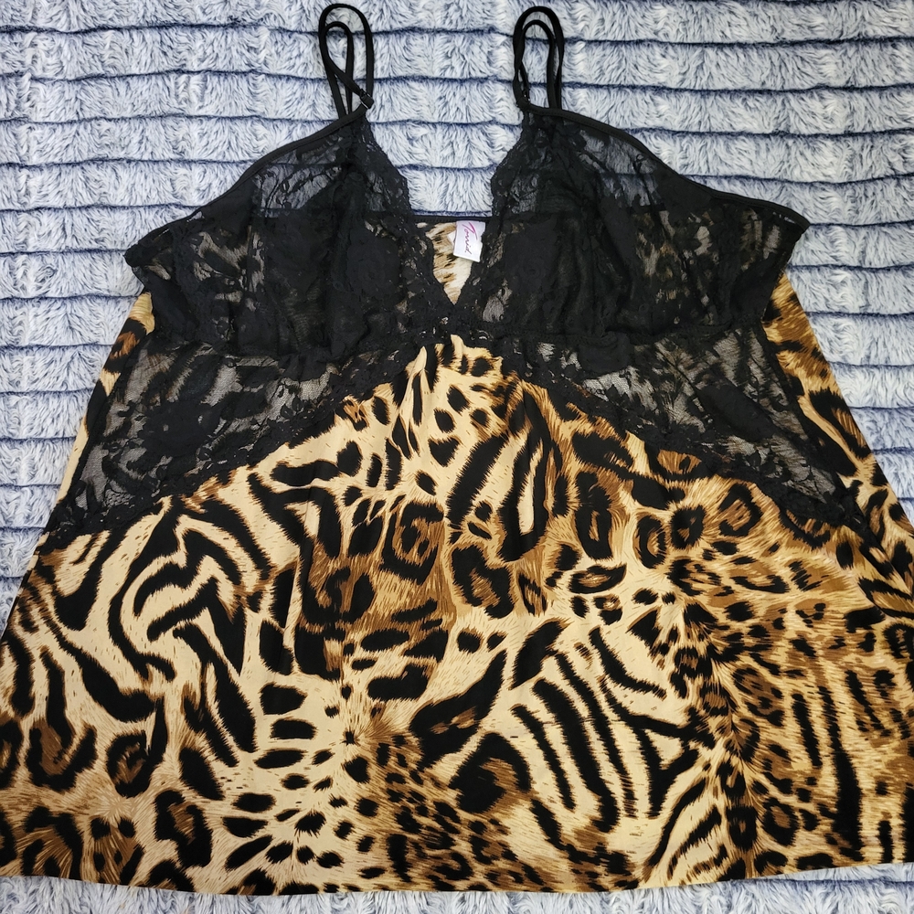 Torrid Black and Brown Animal Print With Lace‎ Cups Chemise Size 3